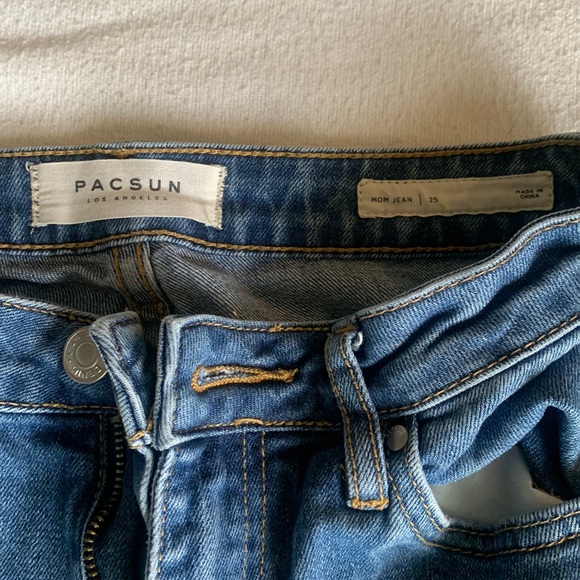 Pacsun Mom Jean - Picture 3 of 5